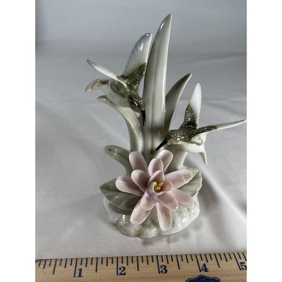 Vintage Lefton 1986 Hummingbirds Figurine Sevilla RARE Flowers TWA-05483 - Picture 1 of 7